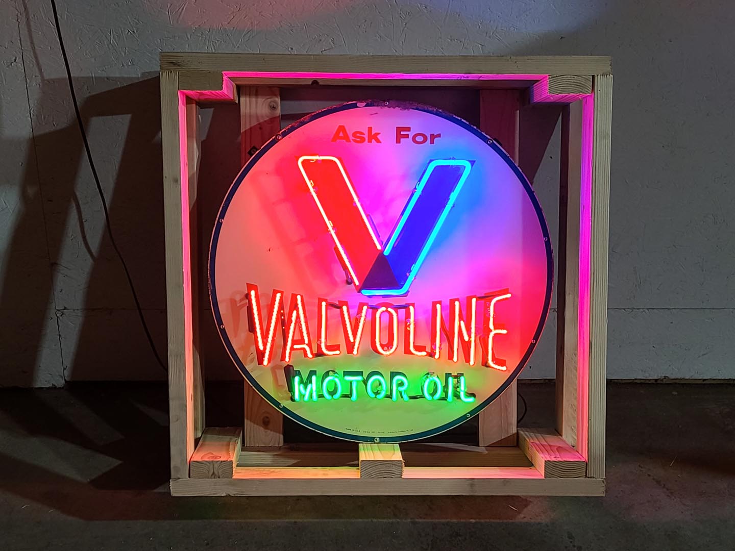  Valvoline Motor Oil Original T in Neon Sign 