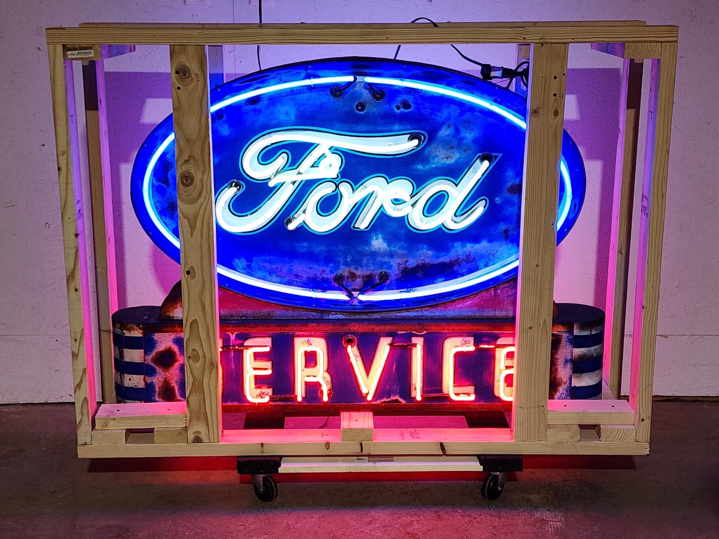 Ford Service DS Original Neon Sign