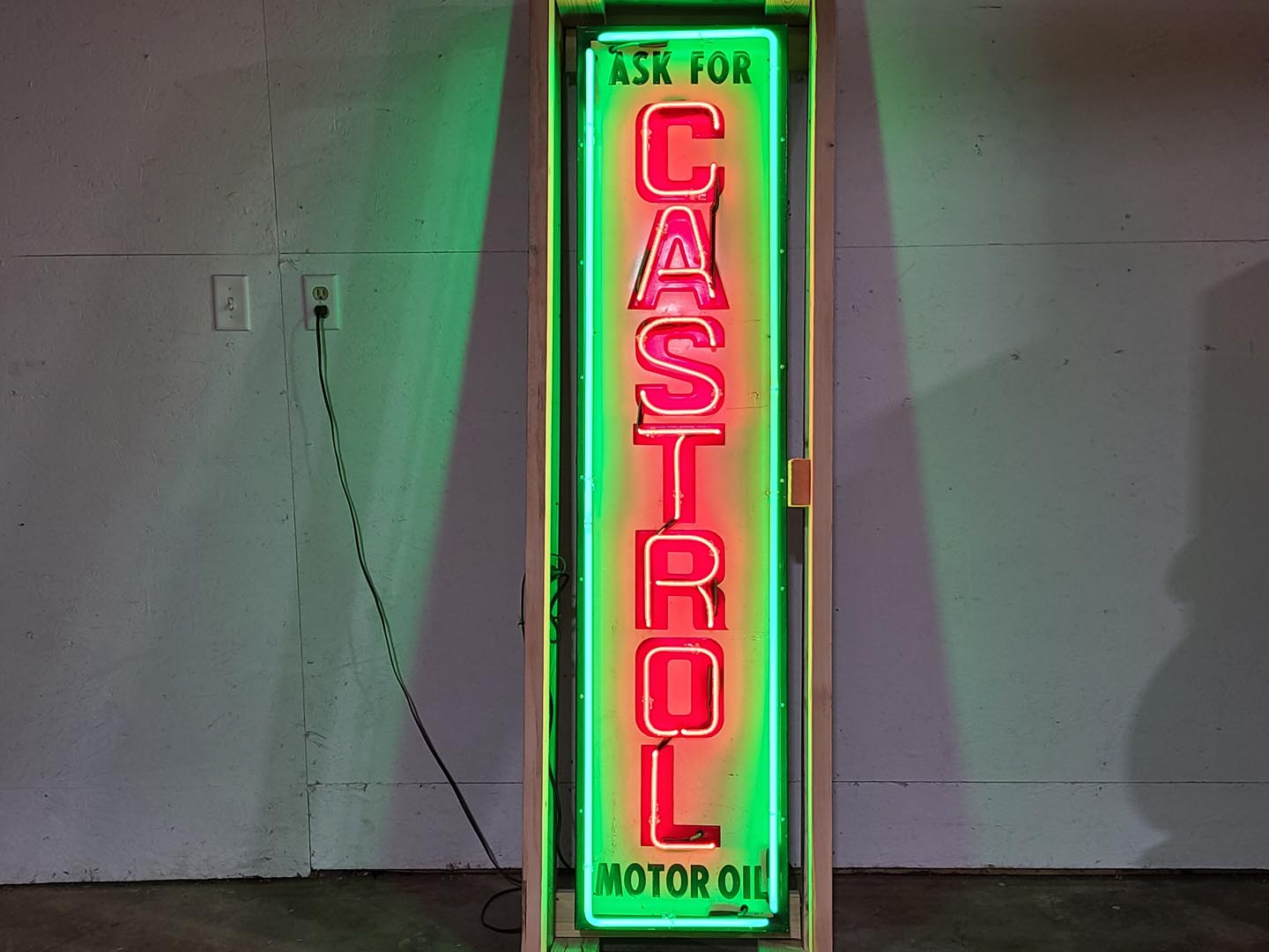  Castrol Motor Oil Original Ver tical Tin Neon Sign 