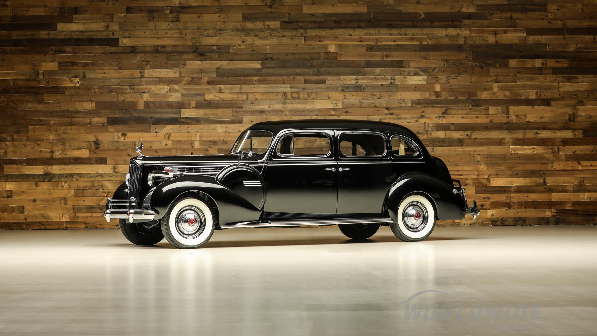 1940 Packard Super Eight 180 Touring Sedan