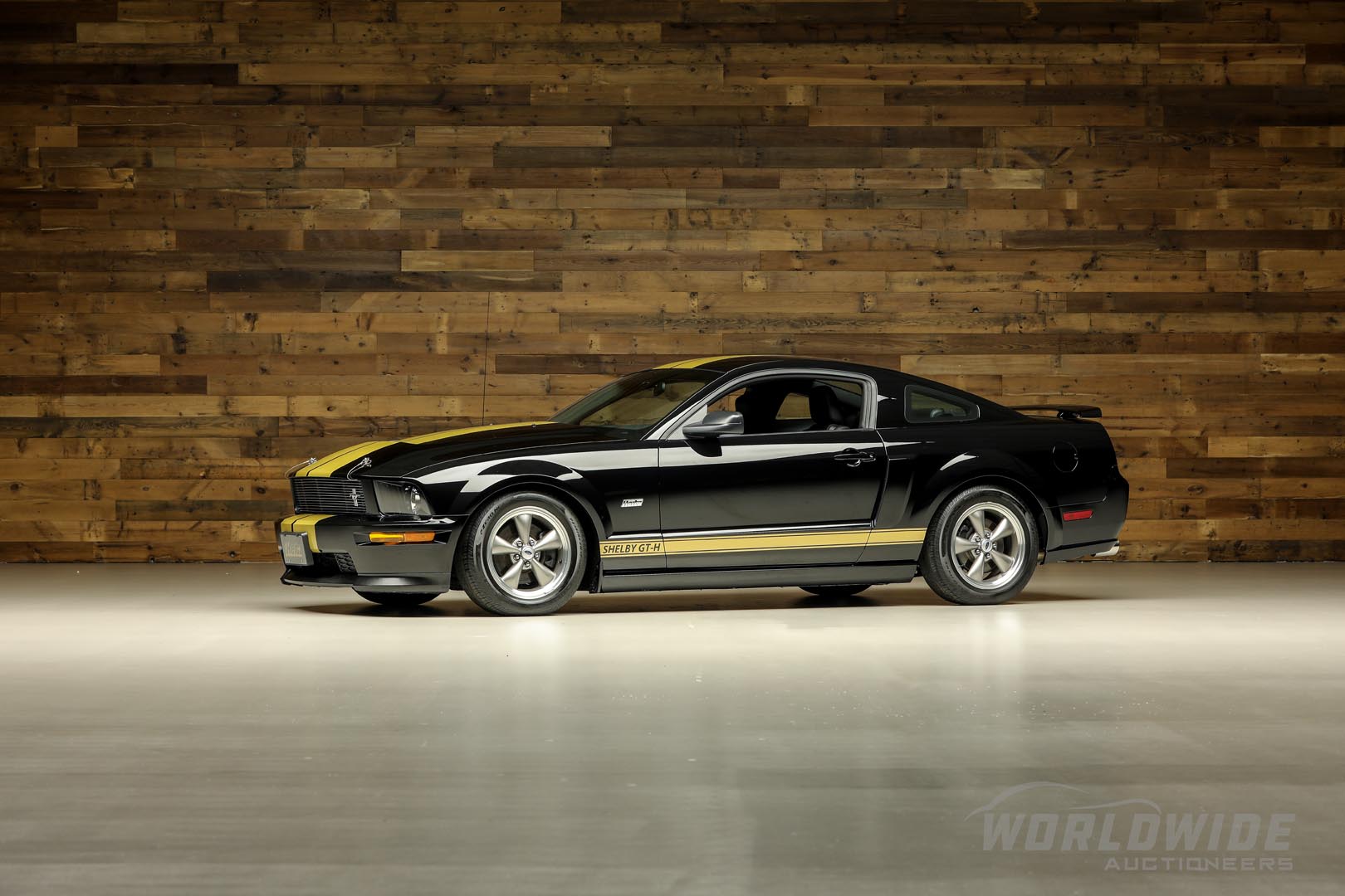 2006 Ford Mustang Hertz Shelby GT-H Coupe