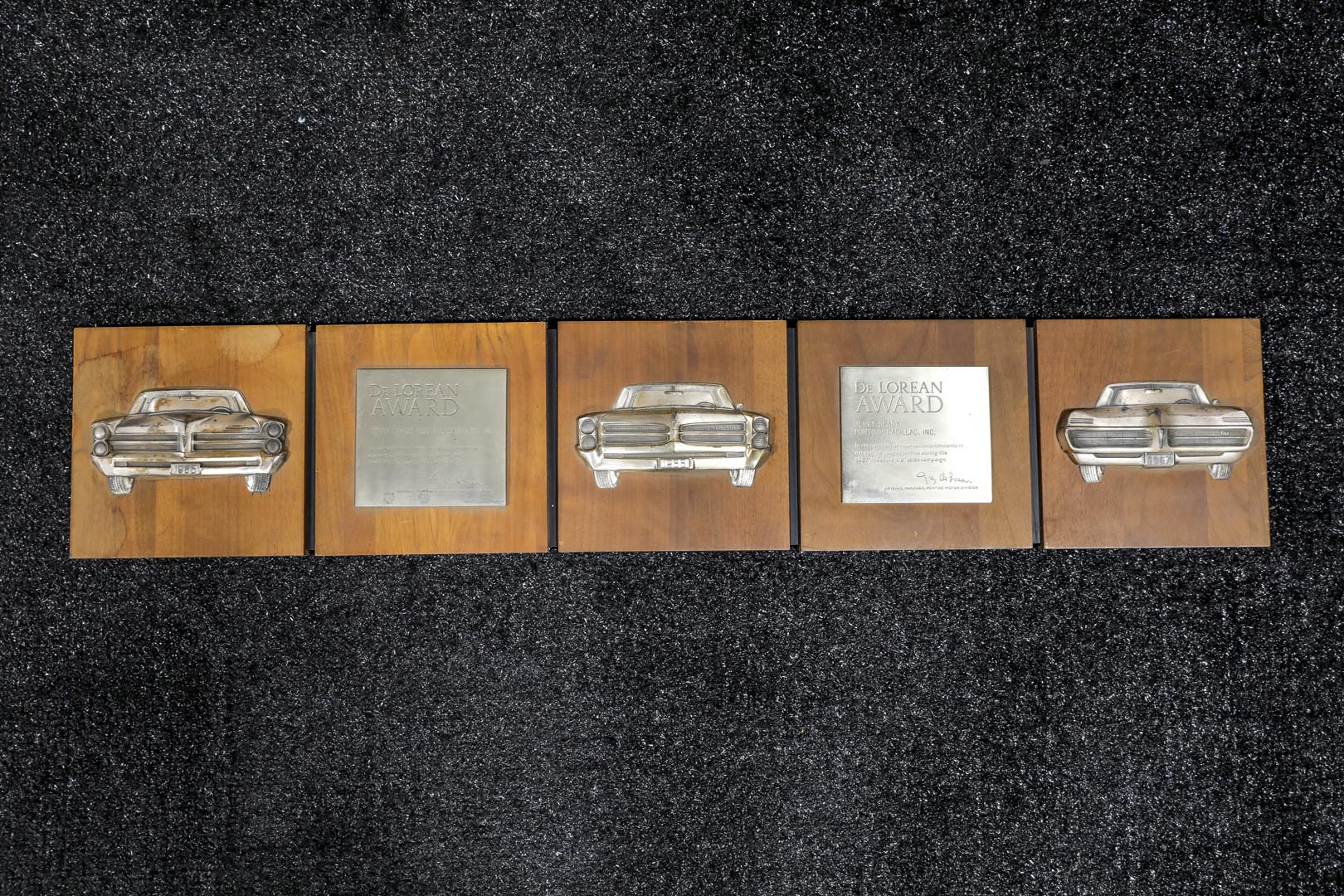  1966-1967 Pontiac DeLorean Dea ler Awards 