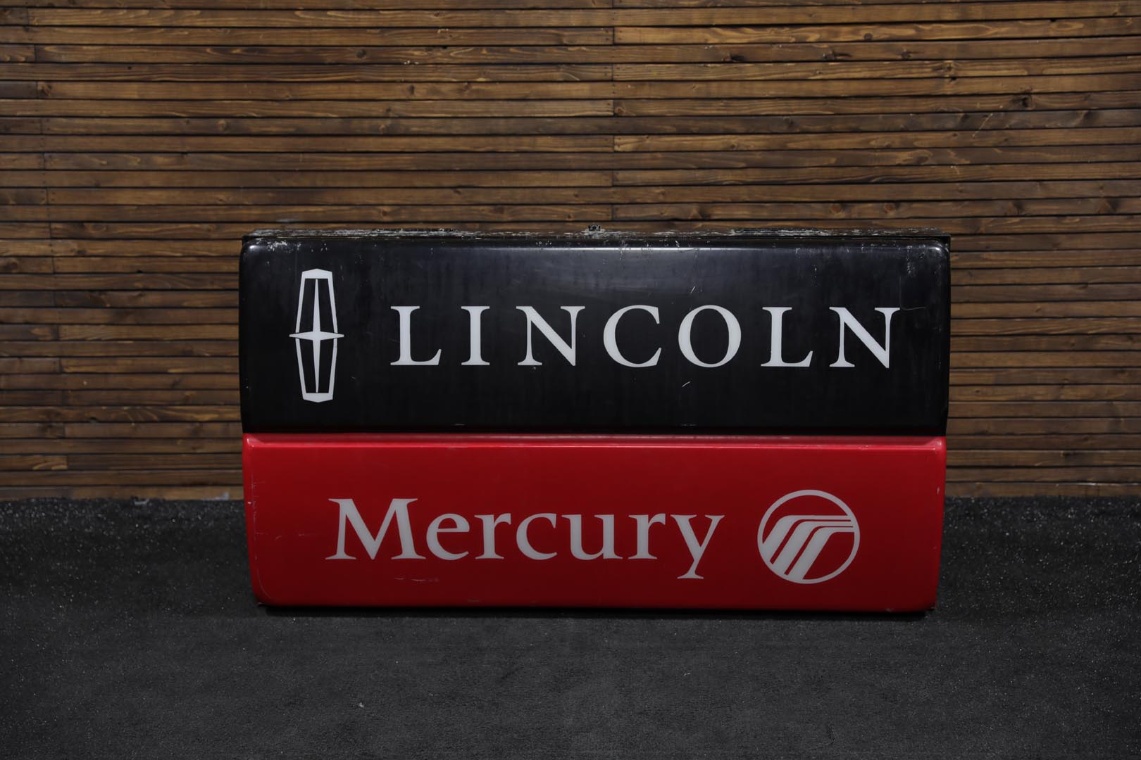  1990s Large Lincoln-Mercury De alership Lighted Sign 