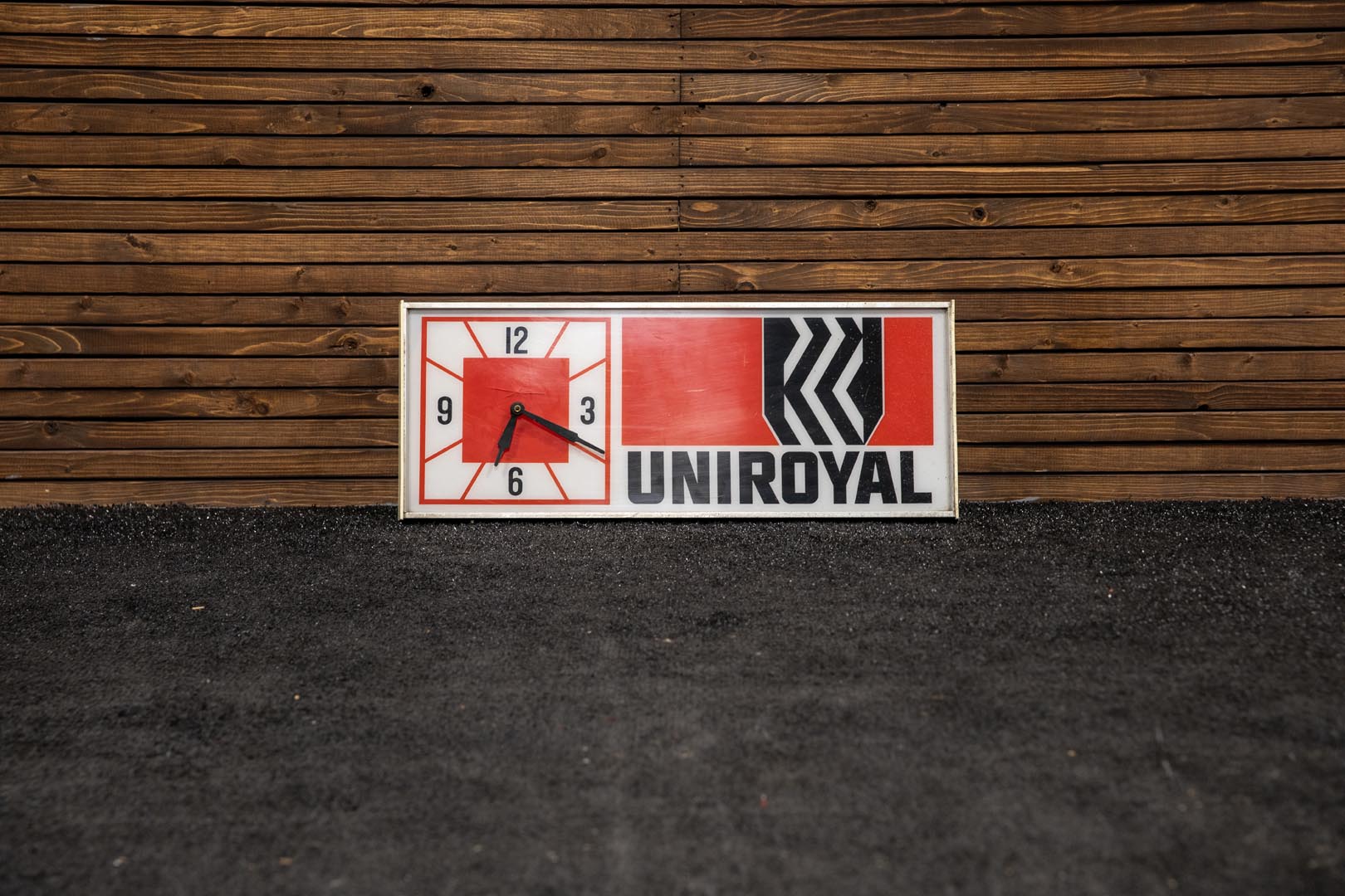 Uniroyal Lighted Sign/Clock 