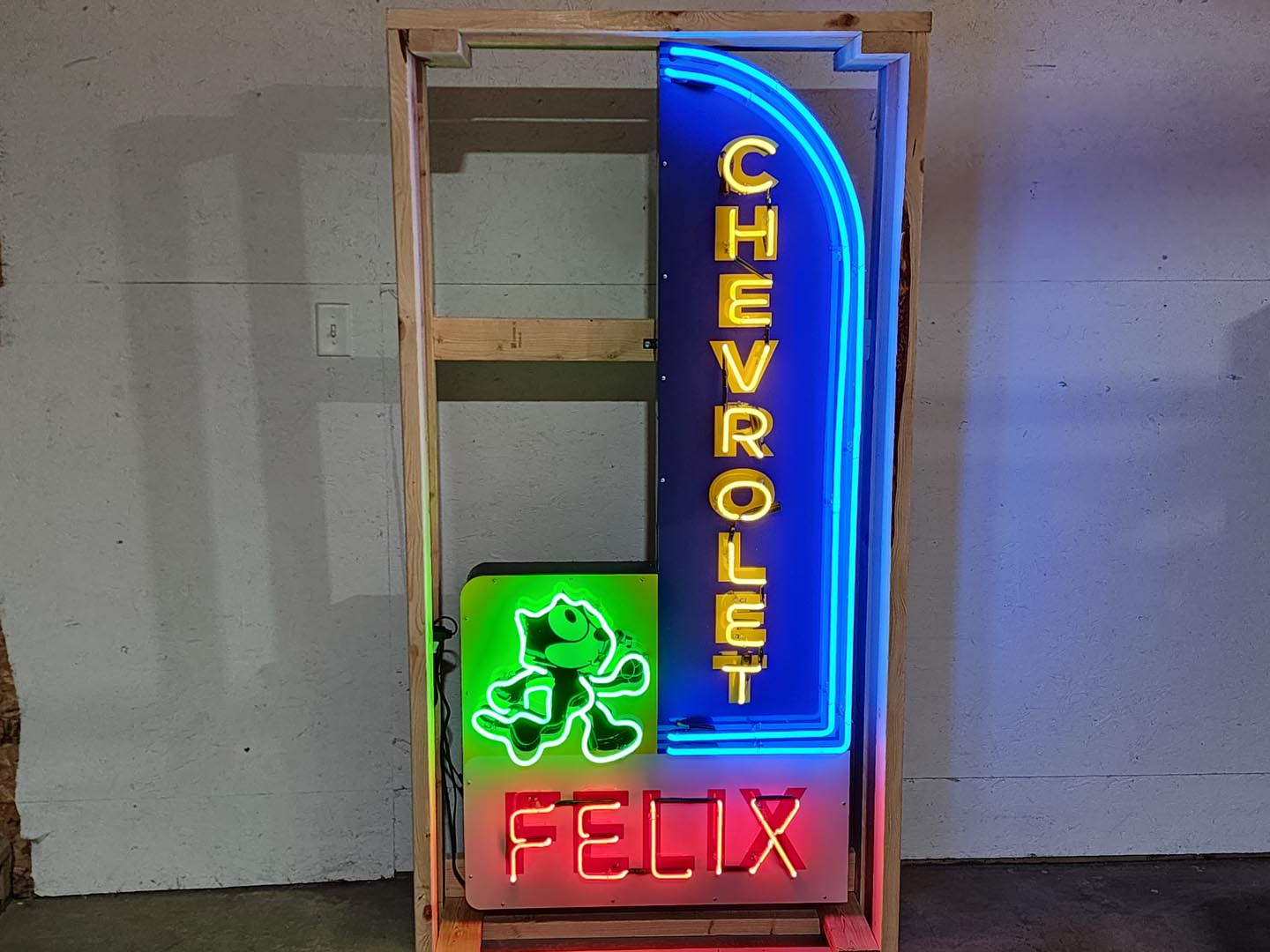  Custom Felix Chevrolet Animate d Neon Lighted Sign 