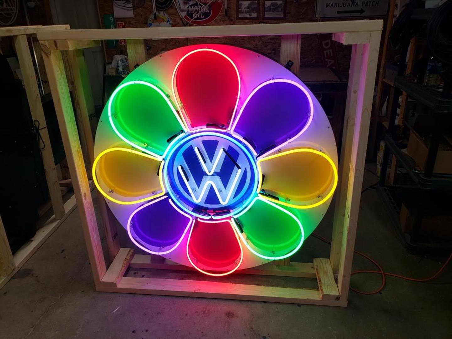  Custom VW Flower-Power Neon Li ghted Sign 