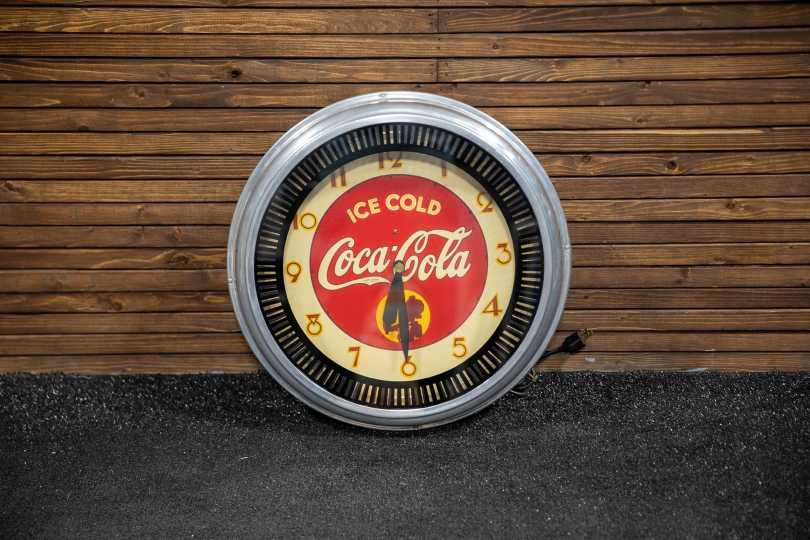  Coca-Cola Spinner Lighted Cloc k - Reproduction 