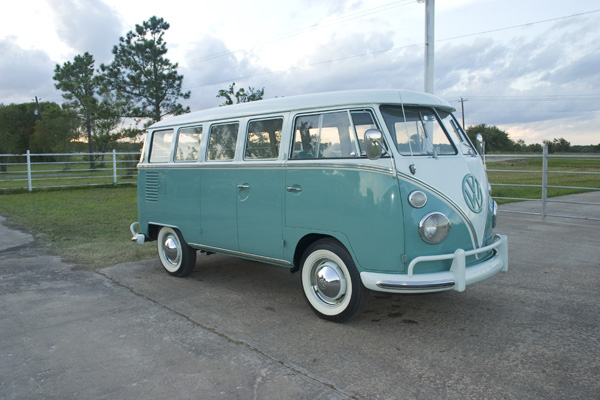 1963 Volkswagen Type 2 15-Window Deluxe Microbus