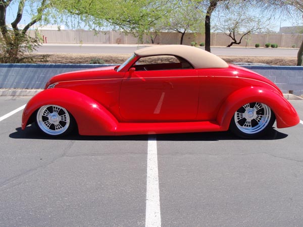 1939 Ford Roadster 