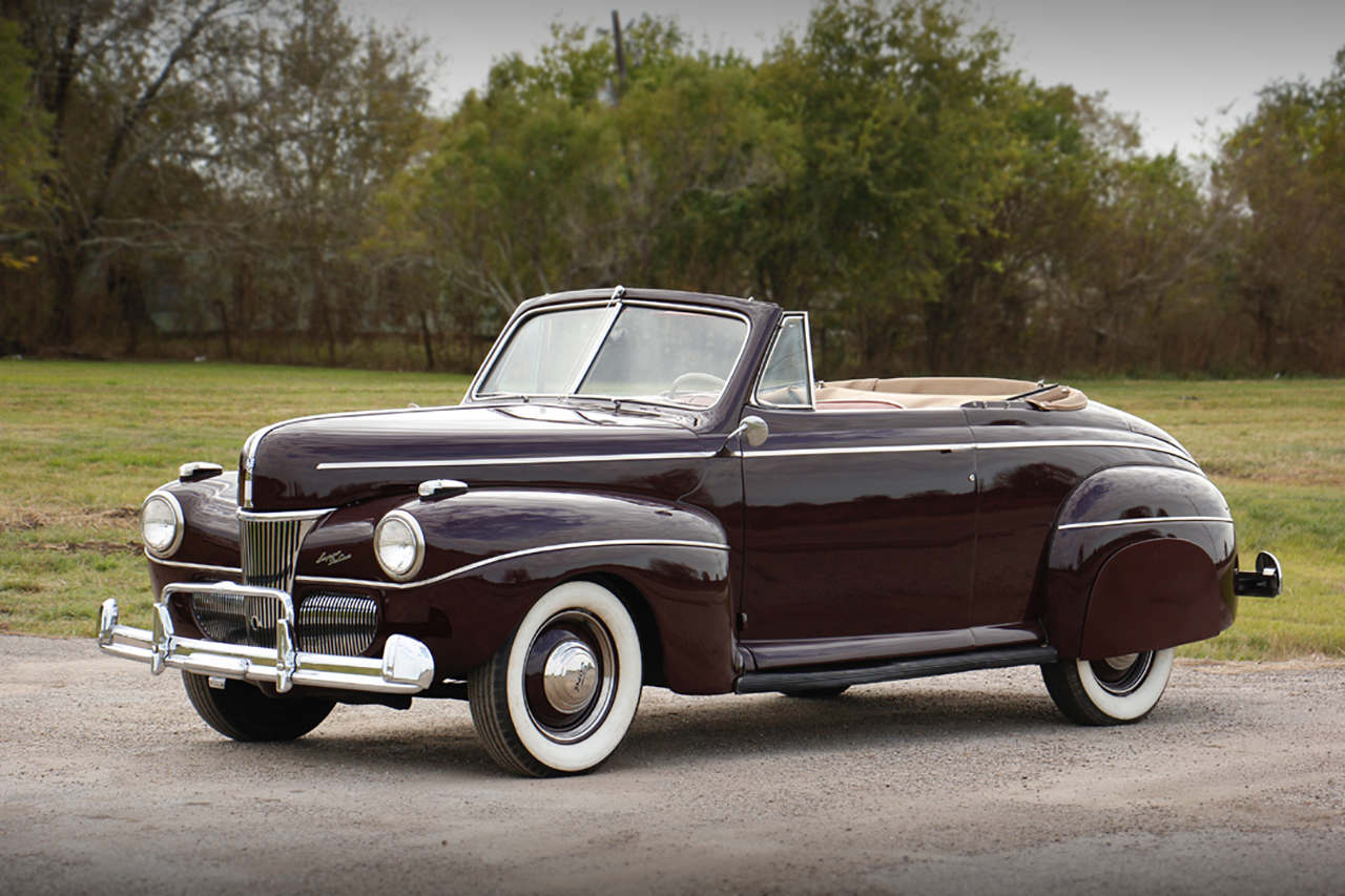 1941 Ford Super DeLuxe Convertible Coupe