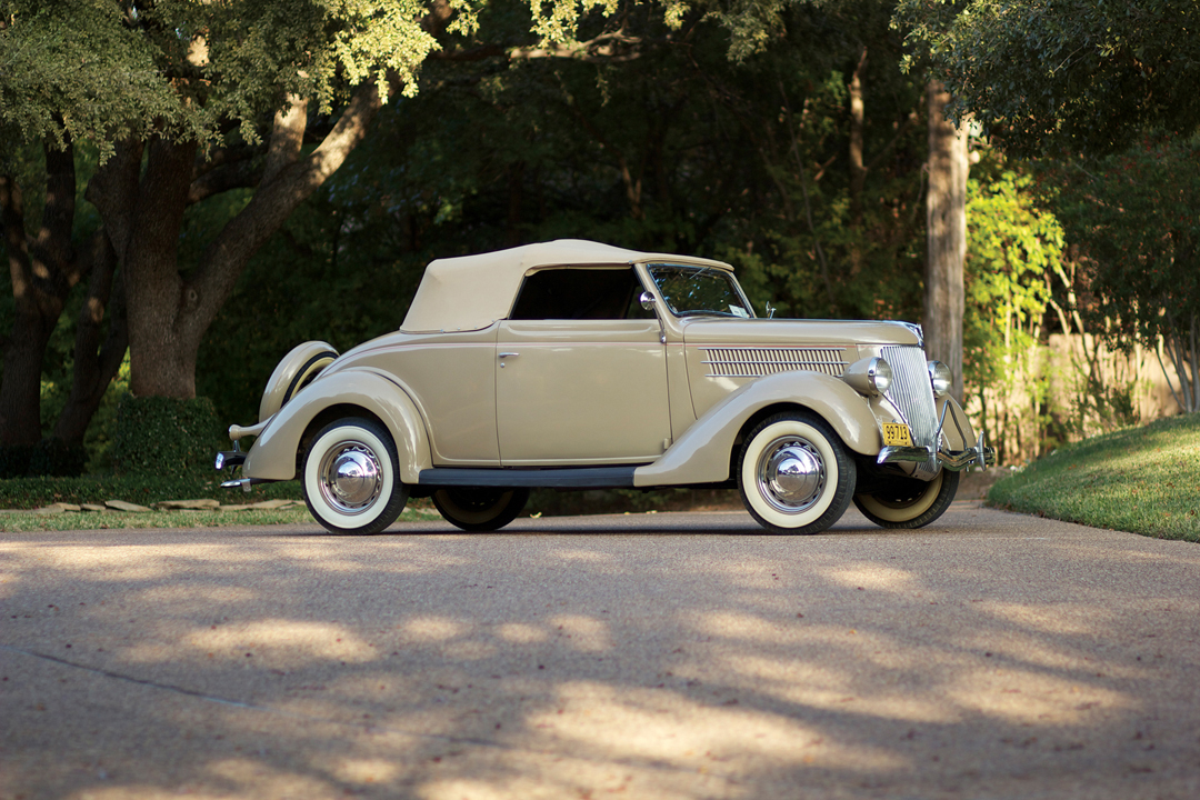 1936 Ford V-8 DeLuxe Club Cabriolet