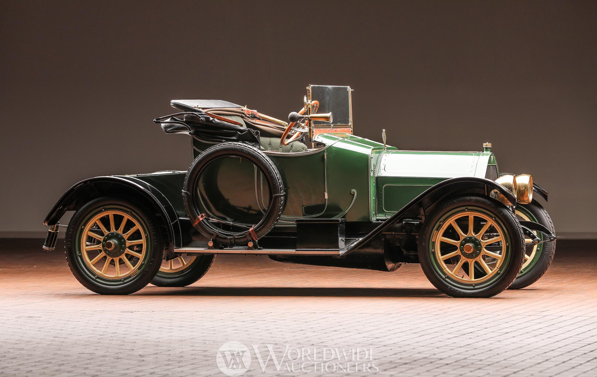 1911 Hudson Model 33 Cabriolet Runabout