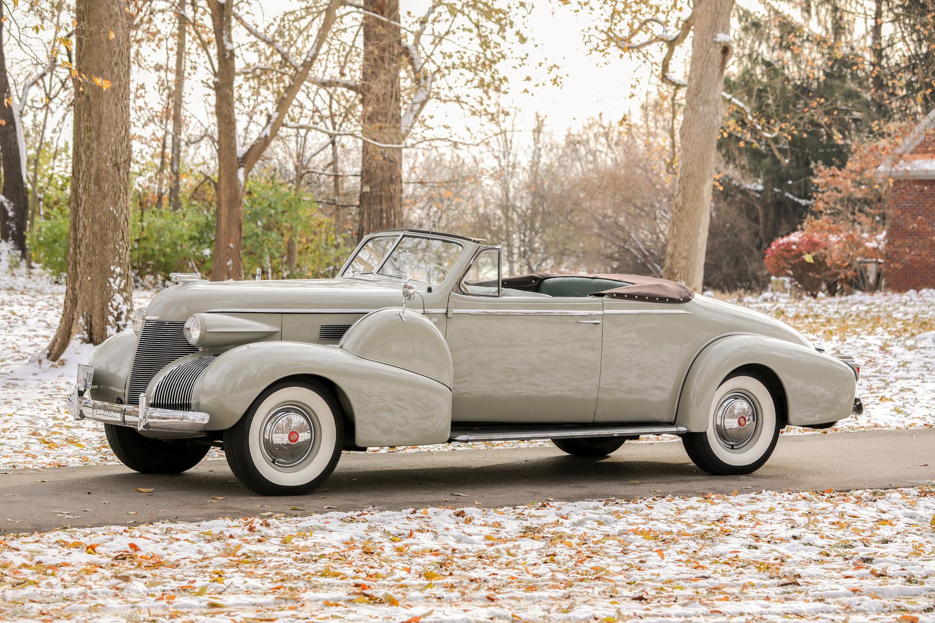 1939 Cadillac  Series 75 Fleetwood Convertible Coupe