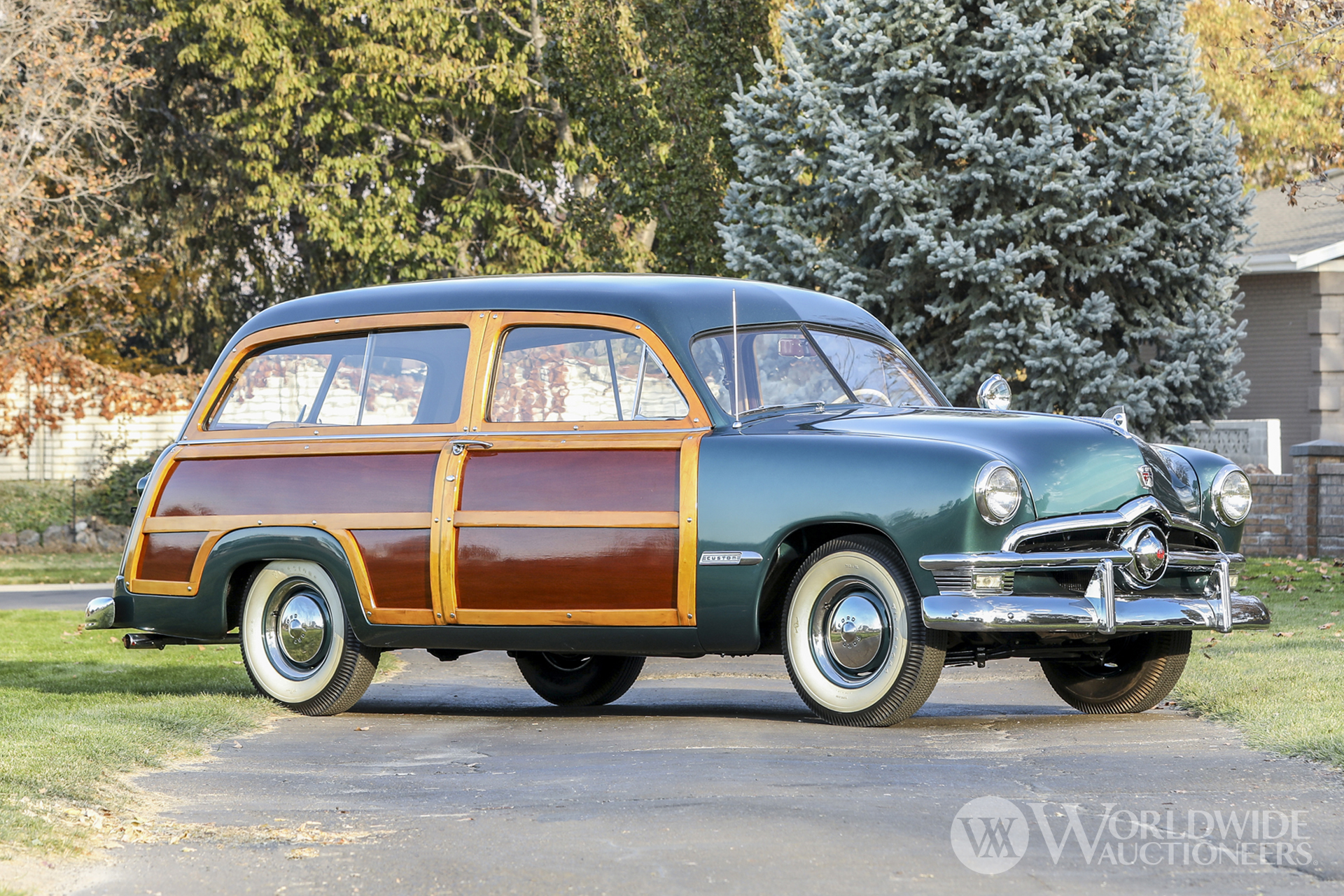 1950 Ford Custom Deluxe Station Wagon
