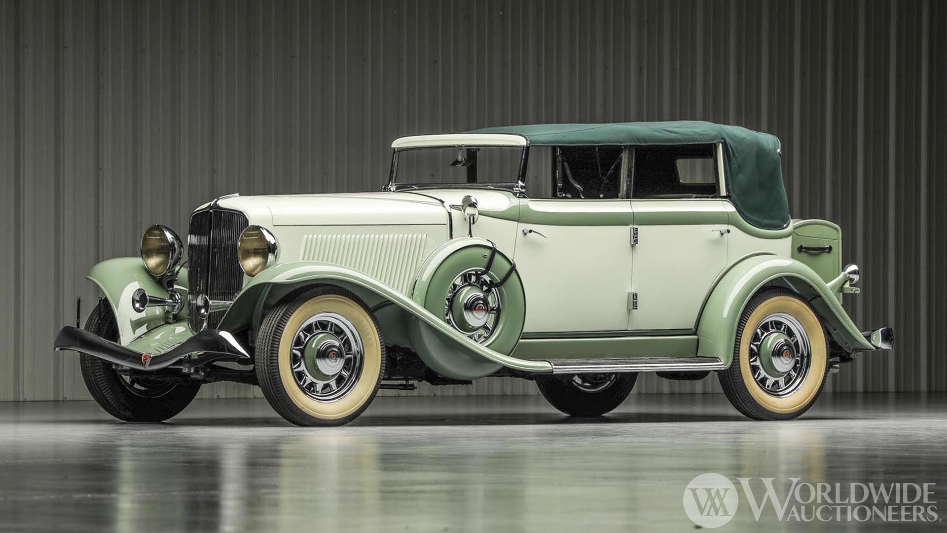 1933 Auburn Salon Eight Convertible Sedan