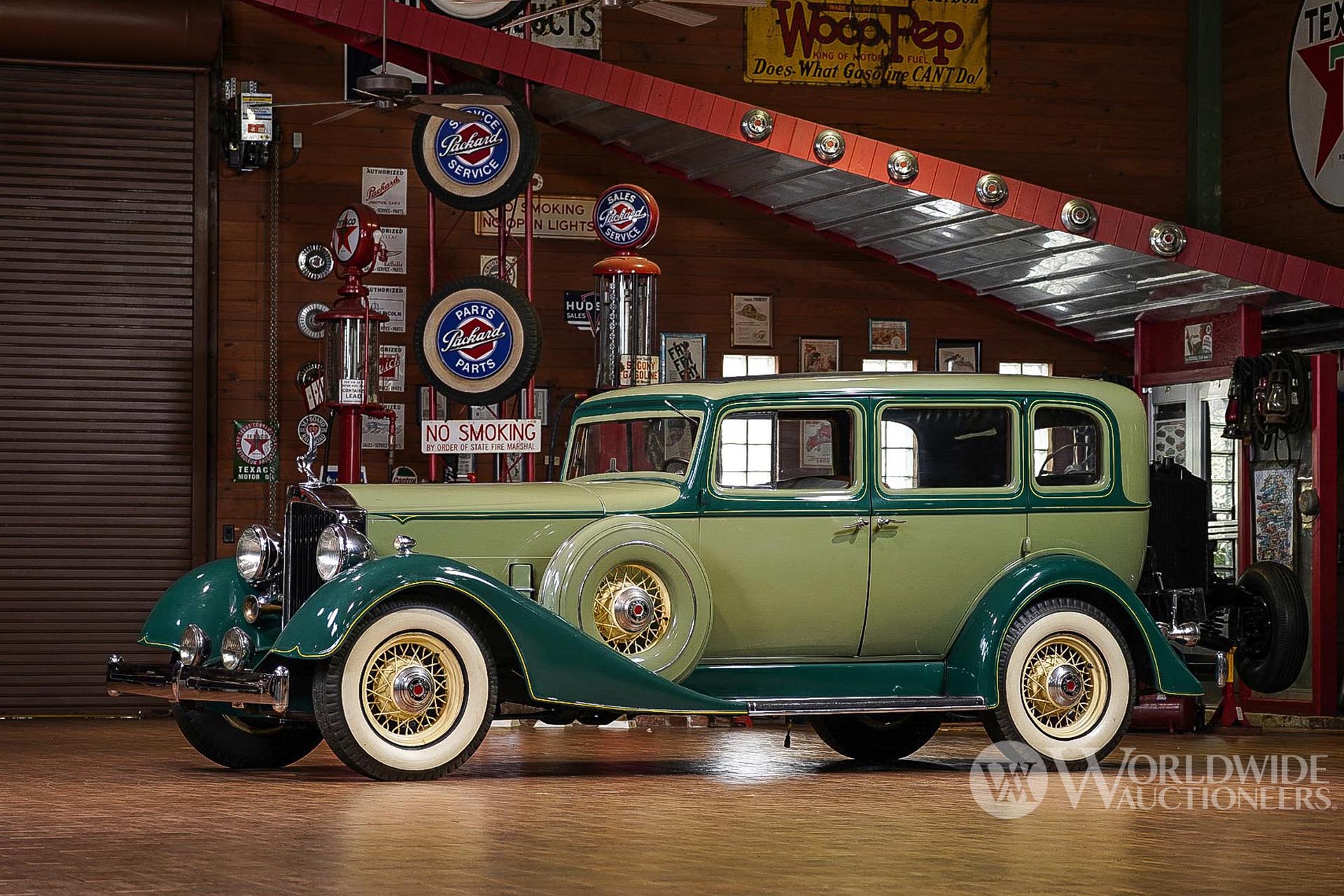 1934 Packard 1100 Five-Passenger Sedan
