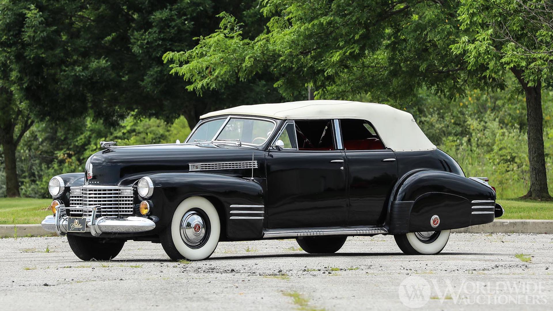 1941 Cadillac  Series 62 Convertible Sedan