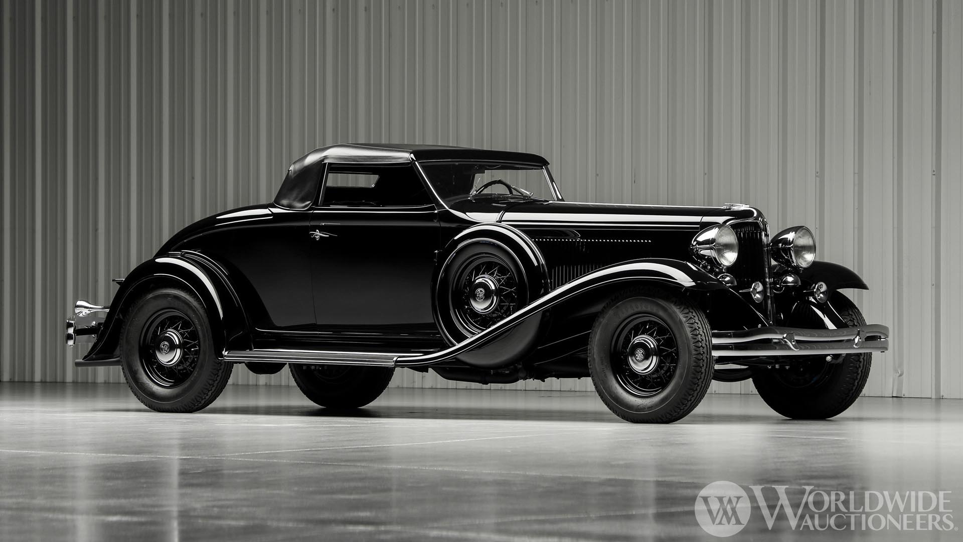 1932 Chrysler  CH Imperial Cabriolet