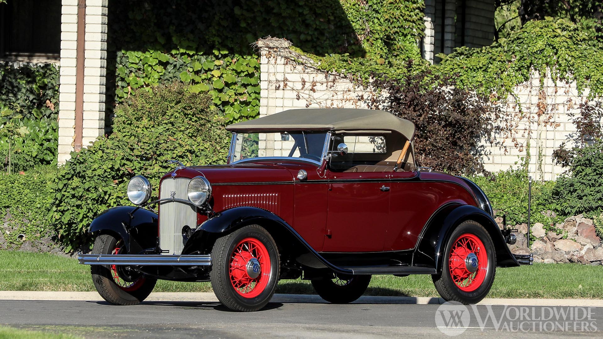 1932 Ford Deluxe Roadster